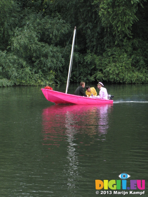 SX30219 Pink boat